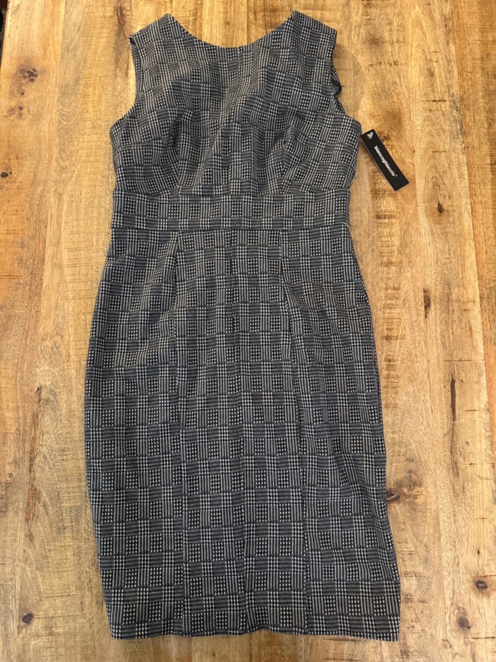 Biancoghiaccio Sleeveless Black and White Plaid Sheath Dress houndstooth plaid